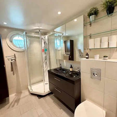 Leilighet Cozy Private In Apartment, Perfect For 1 Or 2 Guests *